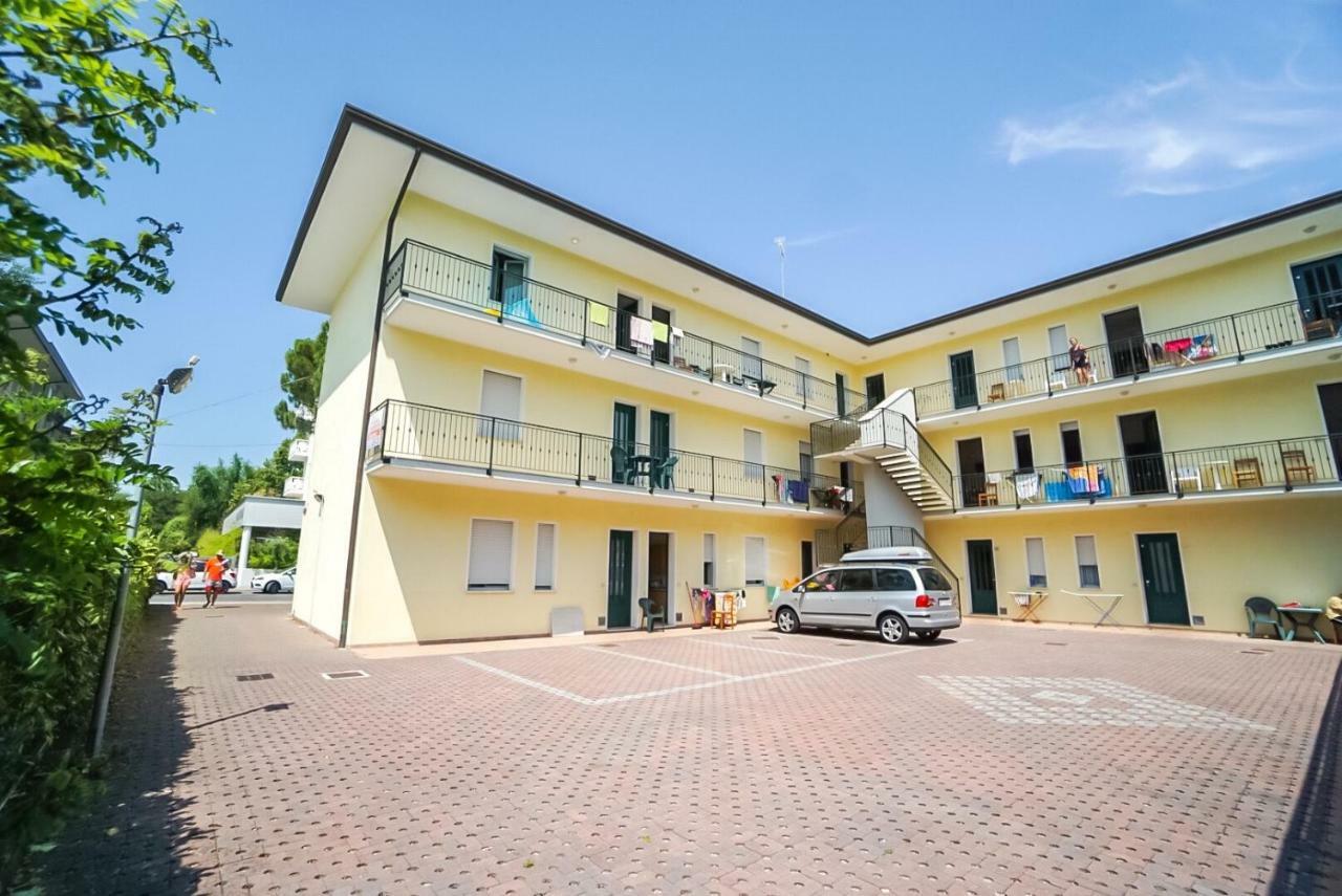 Condominio Brionetta Μπιμπιόνε Εξωτερικό φωτογραφία